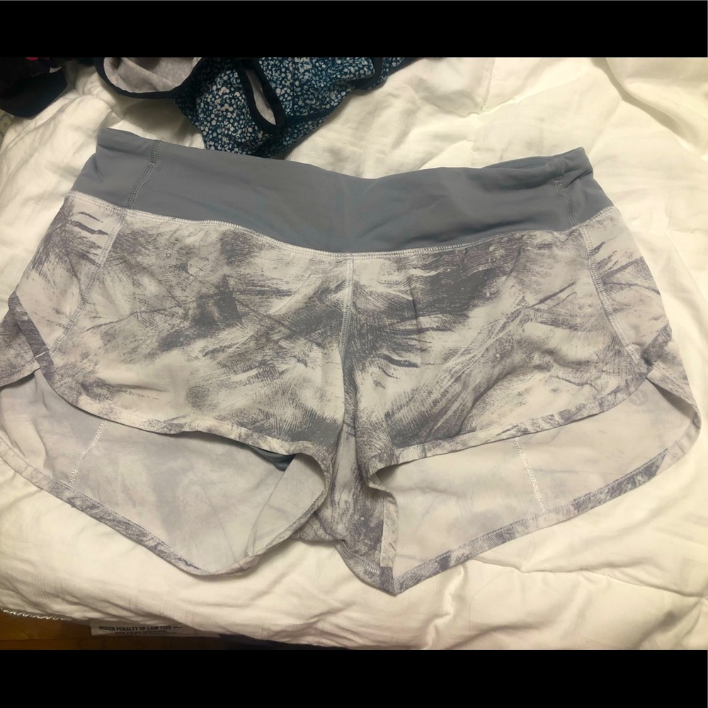 Size 8 lululemon SpeedShorts 2.5” seam marble
